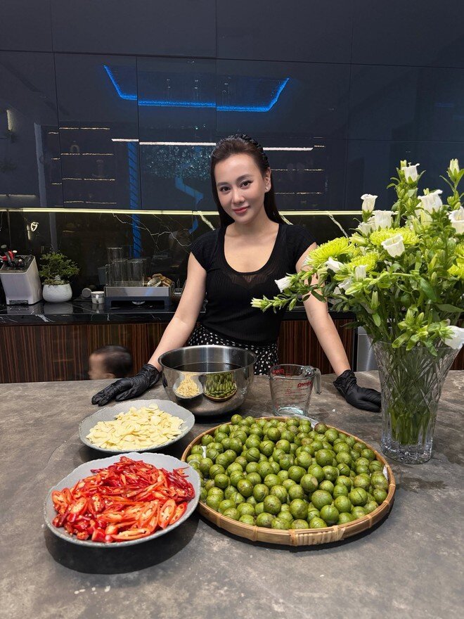 Đời thường giản dị của Phương Oanh - 1