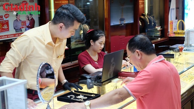 Giá bạc hôm nay ngày 9/7, bạc Phú Quý, Doji, Ancarat, Sacombank-SBJ giảm mạnh xuống vùng 60 triệu đồng/kg.
