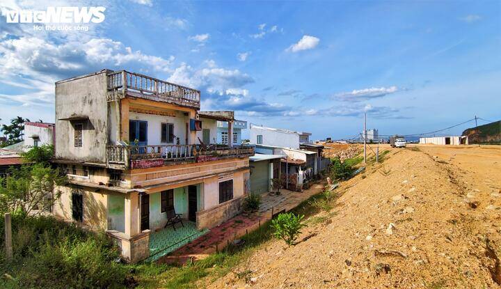 Hàng chục hộ dân sống bất an trong những căn nhà nứt, nghiêng lún ở Gia Lai - 3