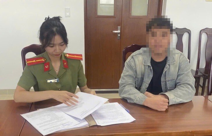 Công an làm việc với B.V.H.