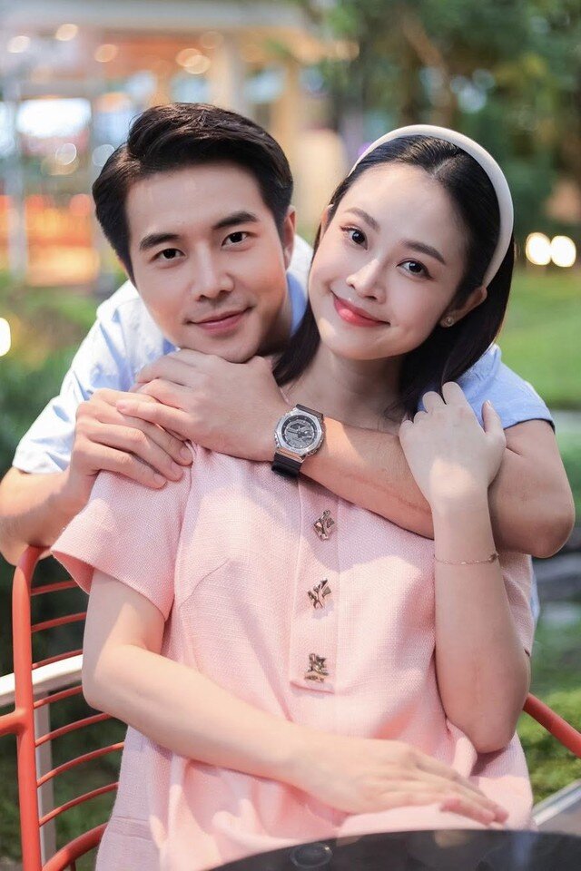 Đức Hiếu và vợ - MC Thùy Linh, Ban Văn nghệ Đài THVN. Ảnh VTV