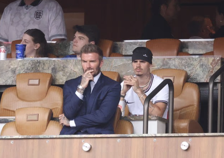 Nhà Beckham ăn mừng khi tuyển Anh vào bán kết World Cup - 5