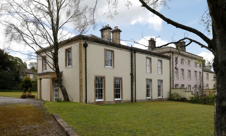 Căn biệt thự Melling Manor tại hạt Lancashire (Anh) là ngôi nhà 6 phòng ngủ, từng là khách sạn và bệnh viện trước khi trở thành giải thưởng xổ số. Ảnh: Daily Mail