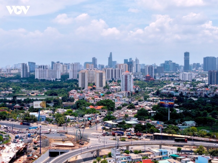 Không thể mặc nhiên khoác lên chiếc áo “dữ liệu độc lập” đại diện cho toàn thị trường.