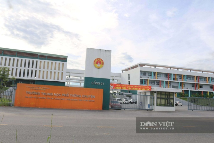 Thường trực Ủy ban Dân nguyện và Giám sát kiến nghị Ủy ban Thường vụ Quốc hội đề nghị Chính phủ, Thủ tướng chỉ đạo điều tra, làm rõ vụ việc điểm thi môn Toán có dấu hiệu bất thường tại điểm thi Trường THPT Chuyên Tuyên Quang. Ảnh: Mùa Xuân