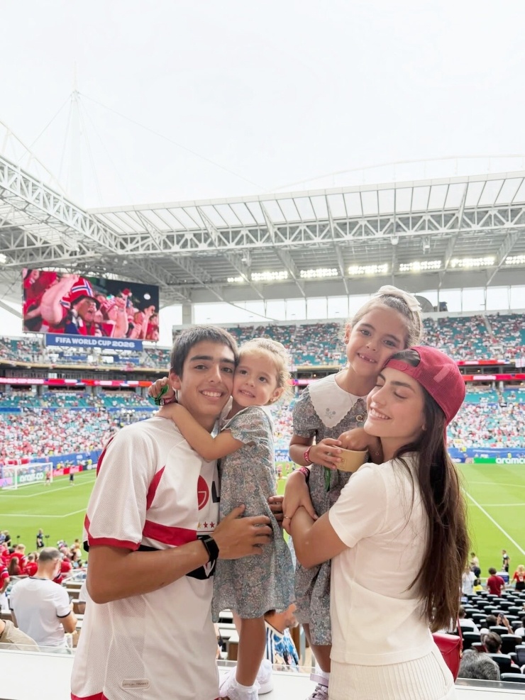 'Thiên thần' Kaka và bạn đời tận hưởng World Cup 2026 - 3