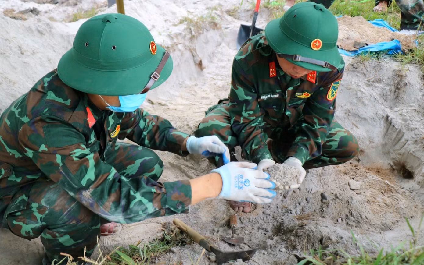 Phát hiện hài cốt liệt sĩ tại khu vực ga xe lửa ở Huế