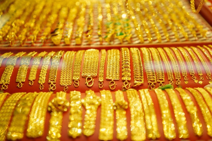 Giá vàng SJC giảm 2,4 triệu đồng trong tuần 13-18/7. Ảnh: Minh Hiền
