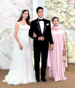 Lisa và dàn sao Thái dự lễ cưới Nadech – Yaya