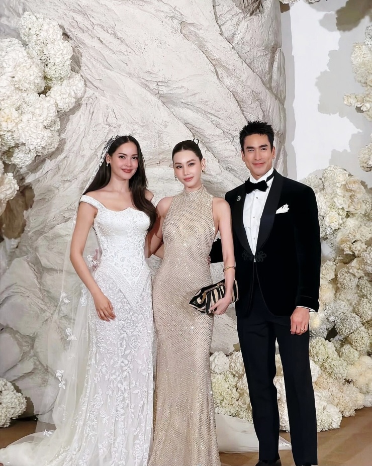 Lisa và dàn sao Thái dự lễ cưới Nadech - Yaya - 13