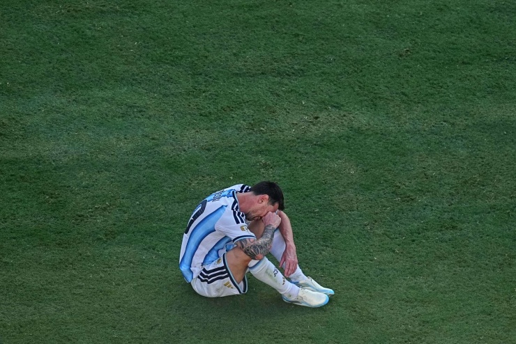 Messi bật khóc khi Argentina thua Tây Ban Nha ở chung kết World Cup 2026. Ảnh: AP.