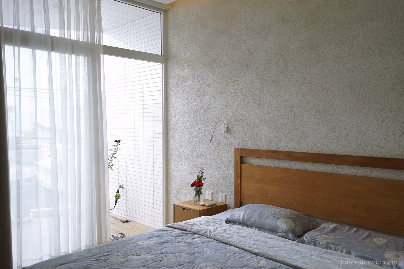 Thiết kế 'vừa đủ' cho ngôi nhà hạn chế về cả vị trí, diện tích và ngân sách - 10