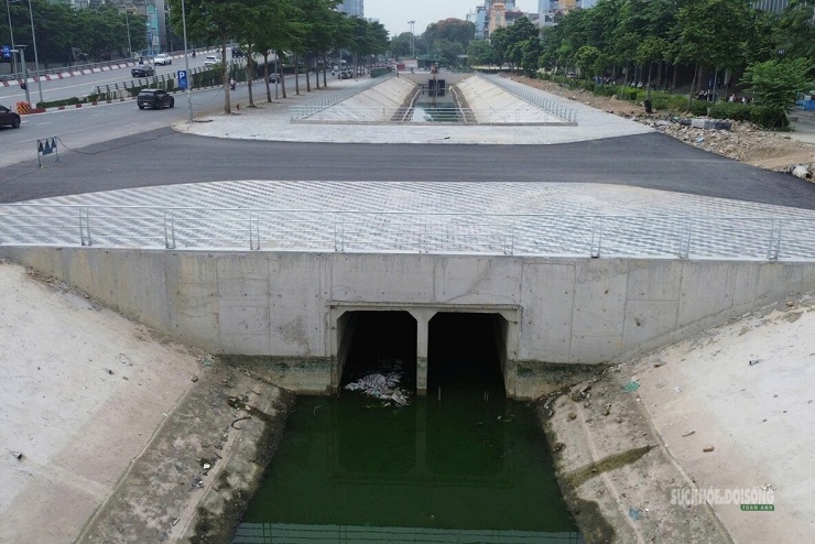 Hệ thống cống ngầm kết nối các đoạn mương nhằm tăng khả năng thu gom, tiêu thoát nước. Ảnh: T.Anh