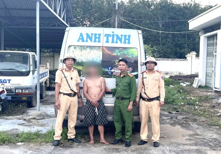 Tài xế A Tình tại cơ quan công an. Ảnh: CACC