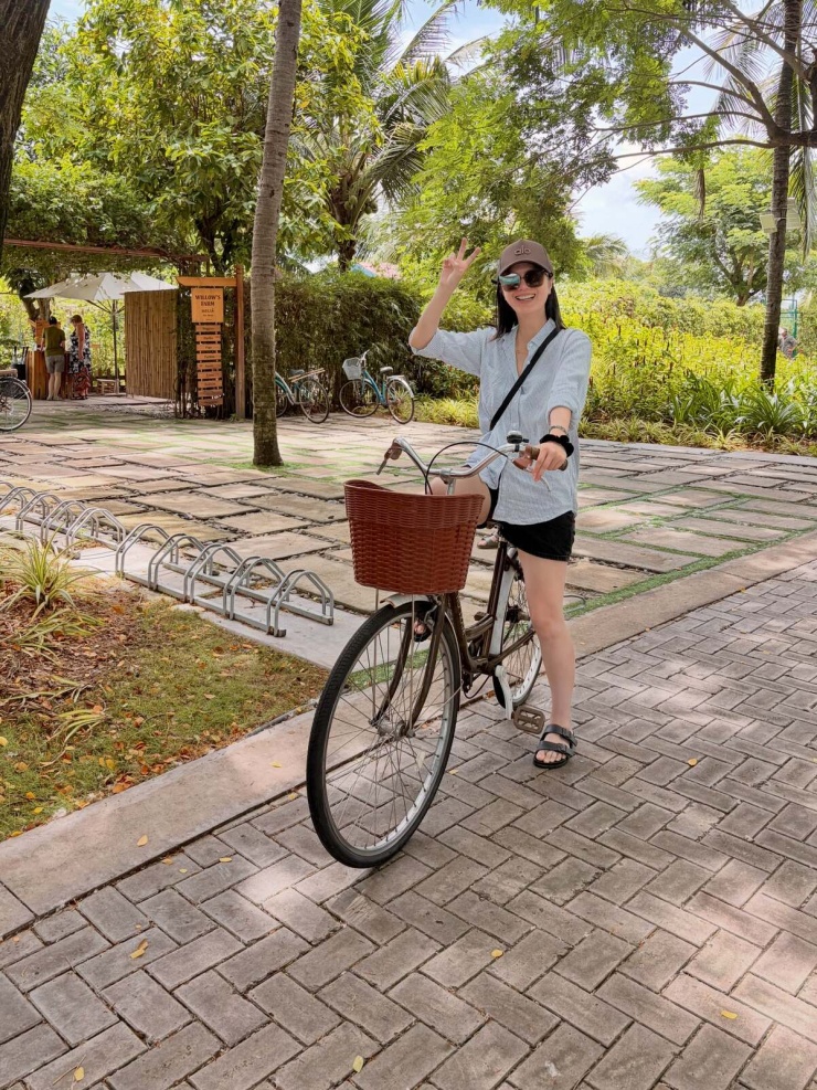 Ảnh sao 23/7: Con gái Lý Hương được khen sắc vóc - 6