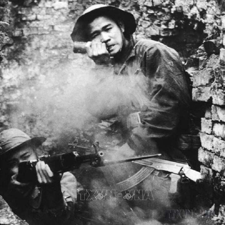 Trong chiến dịch Xuân Mậu Thân 1968, hàng vạn người đã ngã xuống. Những hy sinh, tổn thất vô giá ấy đã tạo ra một bước ngoặt lịch sử trong chiến tranh, giúp cho ngày chiến thắng đến gần hơn với người dân Việt Nam. (Ảnh: Tư liệu/TTXVN phát)