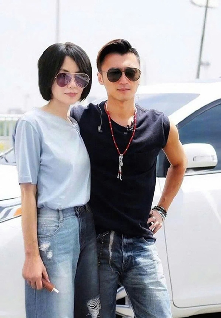 Vương Phi và Tạ Đình Phong chia tay vào khoảng năm 2002. (Ảnh: Sohu)