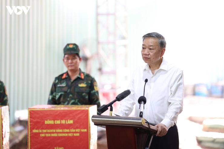 Tổng Bí thư, Chủ tịch nước Tô Lâm đánh giá cao cách làm mới trong công tác tìm kiếm, quy tập hài cốt liệt sĩ tại Công viên Lê Thị Riêng.