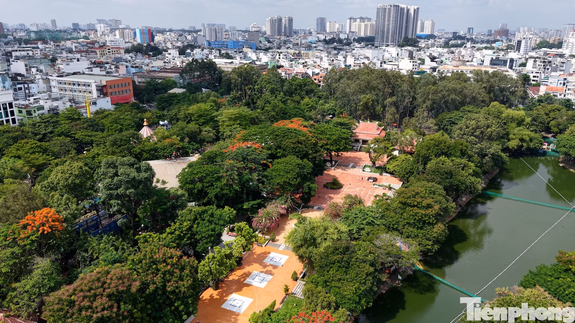 Khu vực Công viên Văn hóa Lê Thị Riêng ngày nay được xây dựng trên nền Nghĩa trang Đô Thành (Chí Hòa) cũ, nơi đang được khảo sát để tìm kiếm, quy tập hài cốt các liệt sĩ hy sinh trong Xuân Mậu Thân 1968. Ảnh: Nguyễn Tiến