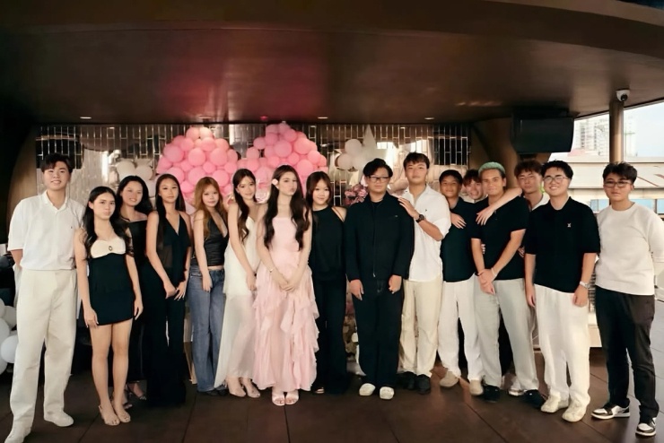 Quyền Linh làm tiệc trên du thuyền mừng sinh nhật con gái - 3