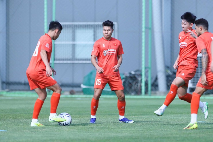 Chân dung “máy tạt bóng” của ĐT Việt Nam tại ASEAN Cup 2026 - 7