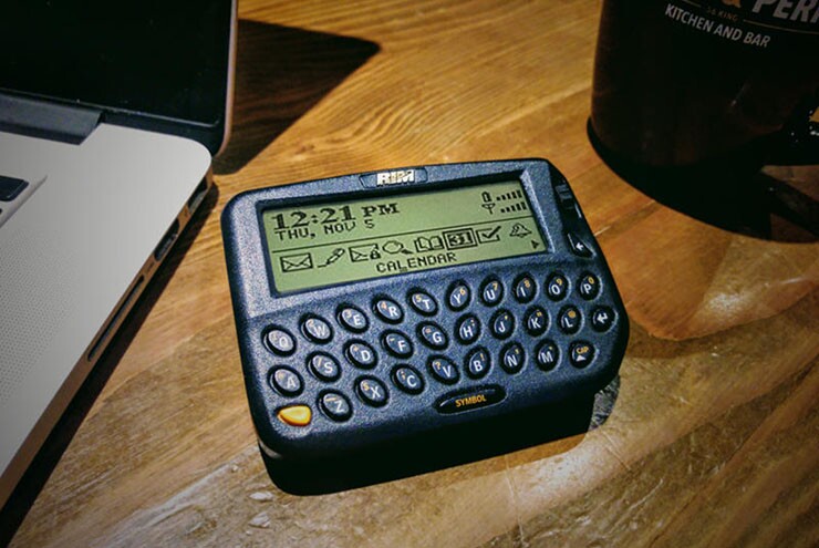 BlackBerry 850.