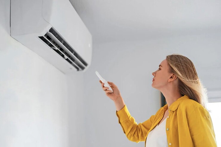 Người dùng nên bật điều hòa vài phút 1 lần mỗi tháng để giảm thiểu bụi bẩn tích tụ.