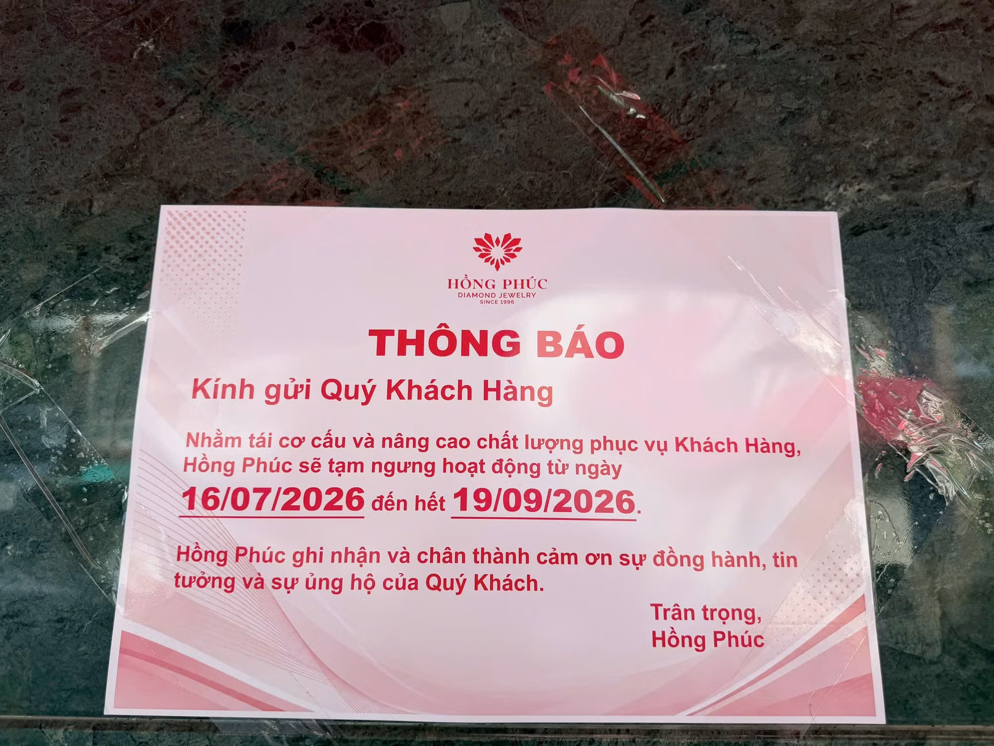 Tiệm vàng Hồng Phúc thông báo tạm ngưng hoạt động 2 tháng.