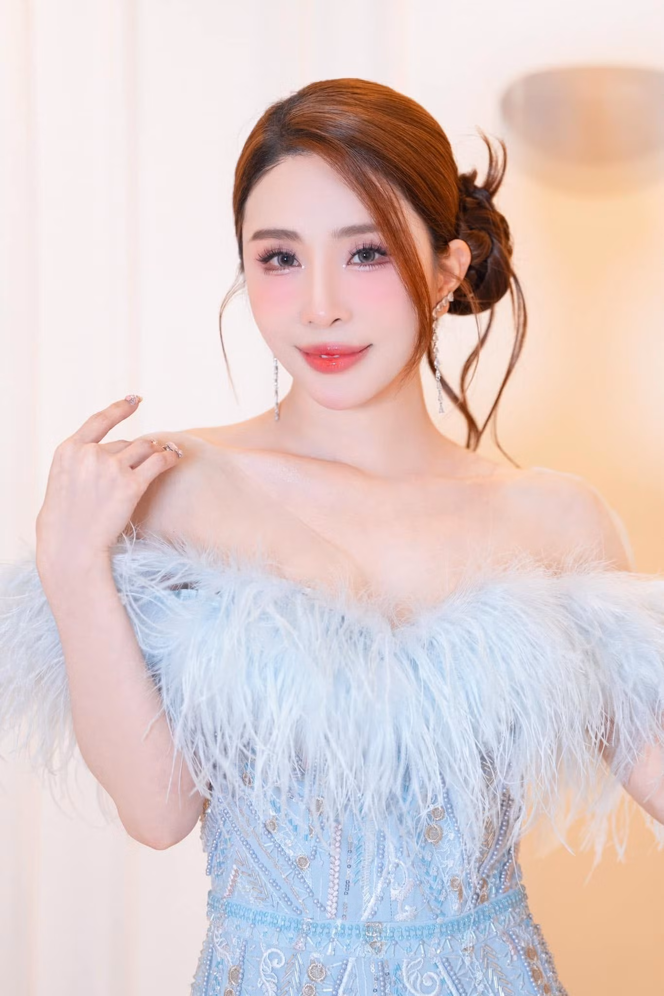Quỳnh Nga cho biết cô và NSƯT Việt Anh đều không quan trọng việc phải có danh phận khi ở bên nhau.