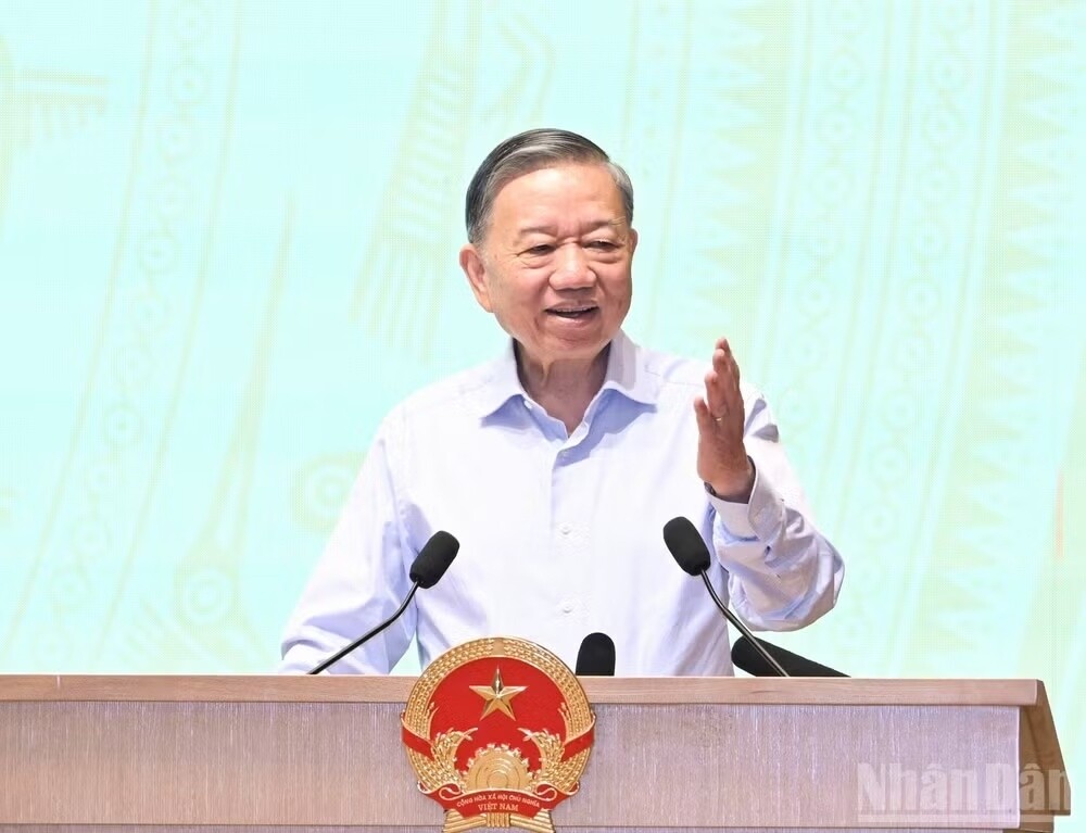 Tổng Bí thư, Chủ tịch nước Tô Lâm phát biểu ý kiến chỉ đạo Phiên họp Chính phủ thường kỳ tháng 6 và Hội nghị trực tuyến Chính phủ với các địa phương. (Ảnh: Báo Nhân dân)