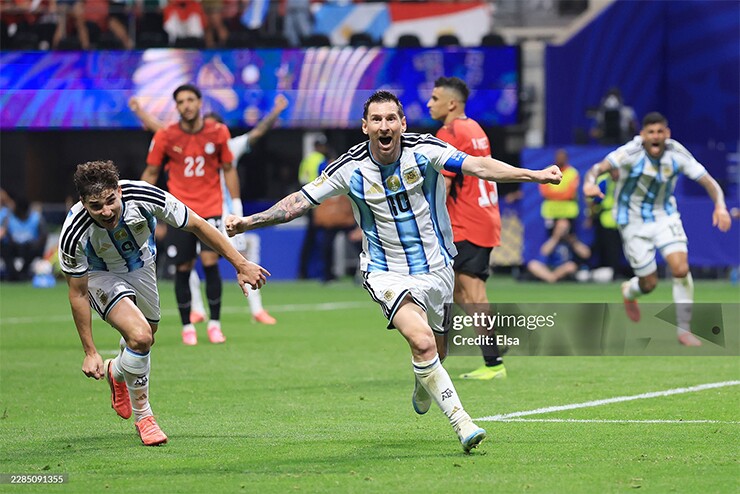 Messi từng bỏ lỡ cơ hội đối đầu tuyển Anh vào năm 2005