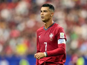 Bồ Đào Nha đối diện thảm họa nếu mất Ronaldo, lý do siêu sao phải tiếp tục cày ải?