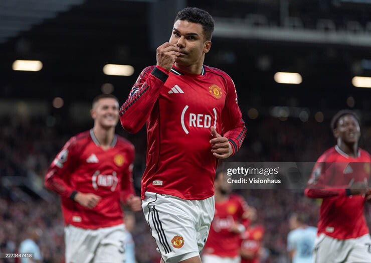 Casemiro ghi những bàn thắng quan trọng cho MU ở mùa giải 2025/26 trước khi chia tay CLB vào cuối mùa