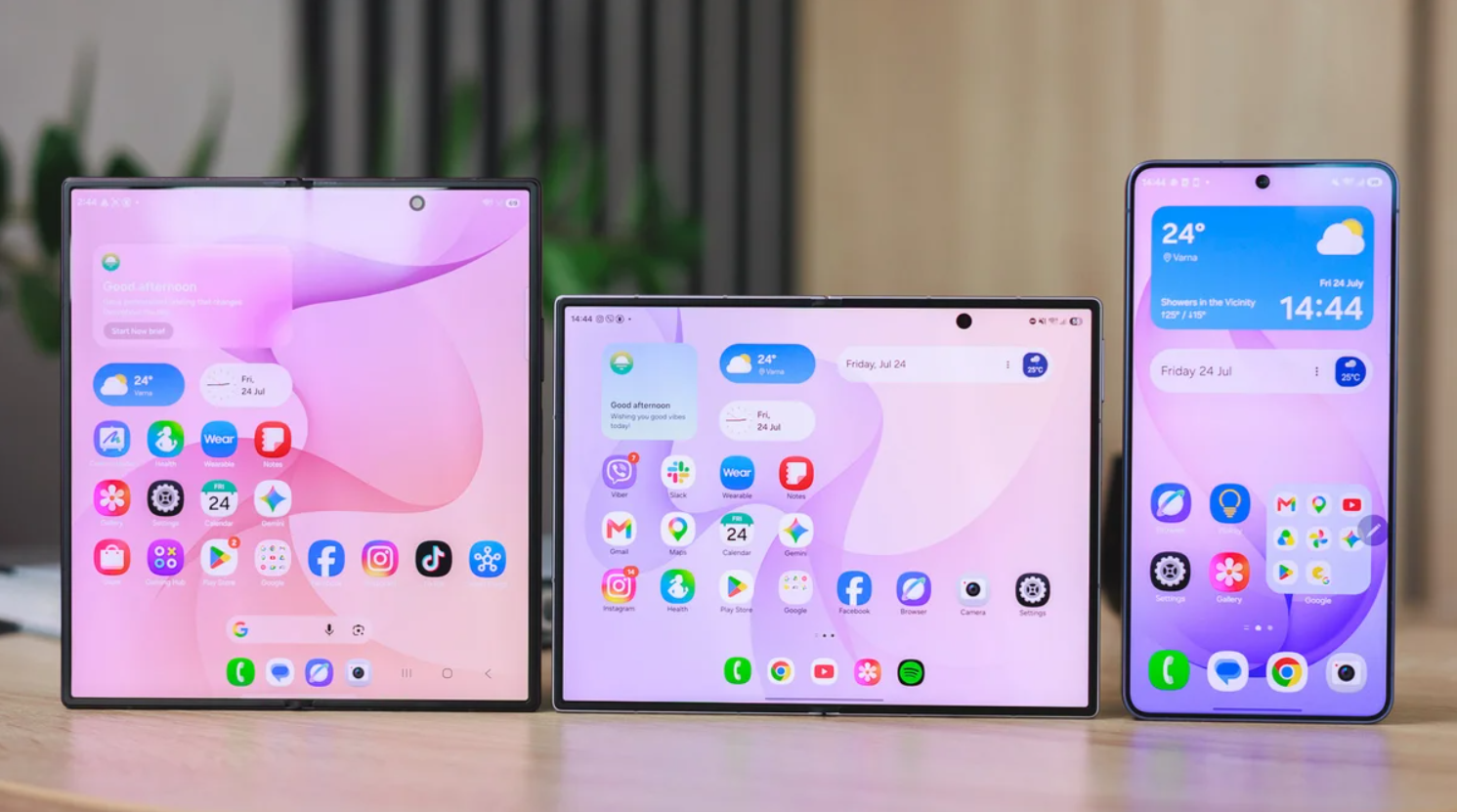 Dòng Galaxy Z 8 năm nay của Samsung.