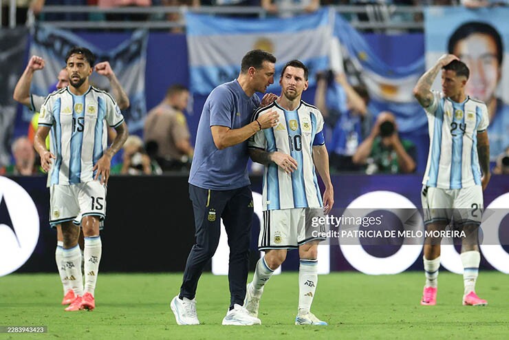 HLV Scaloni cần ĐT Argentina giảm phụ thuộc vào Messi