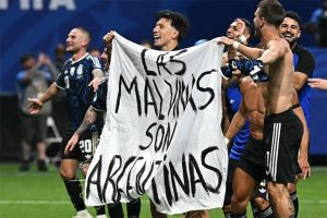 SAO MU & Liverpool phải thuê vệ sĩ canh nhà sau khi Argentina thắng Anh ở World Cup