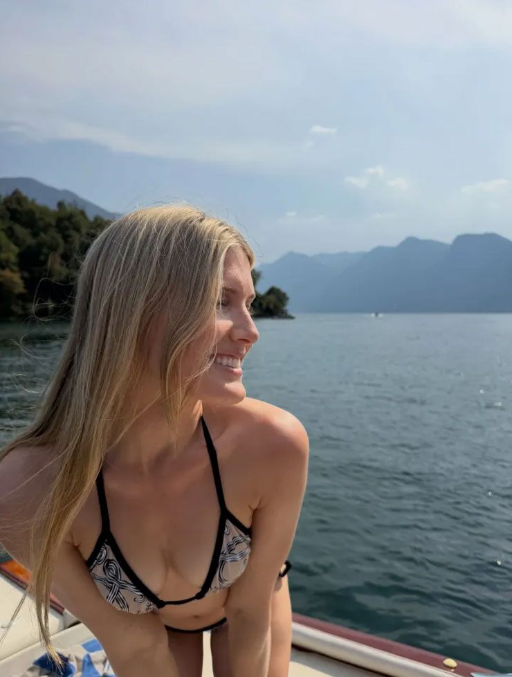 Mỹ nhân quần vợt Bouchard lại gây thương nhớ với loạt ảnh mặc bikini bé xíu - 5