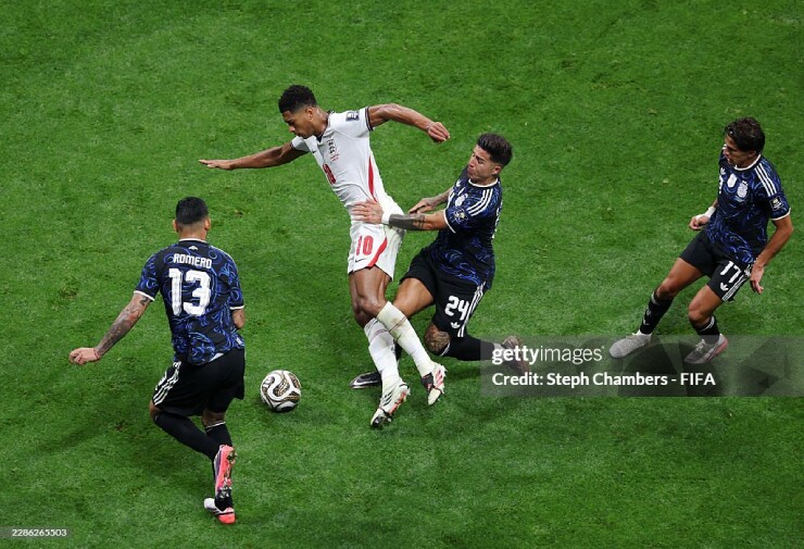 Nảy lửa Anh đấu Argentina: Harry Kane vất vả kèm Messi, Bellingham nỗ lực tìm cơ hội - 7