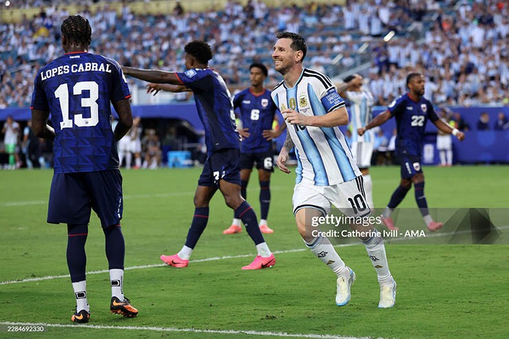 Argentina khó nhọc vượt qua Cape Verde