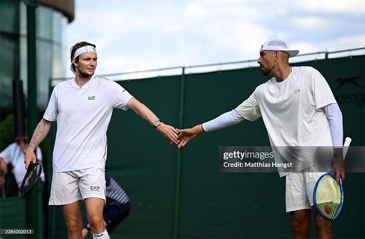 Alexander Bublik và&nbsp;Nick Kyrgios tại Wimbledon 2026