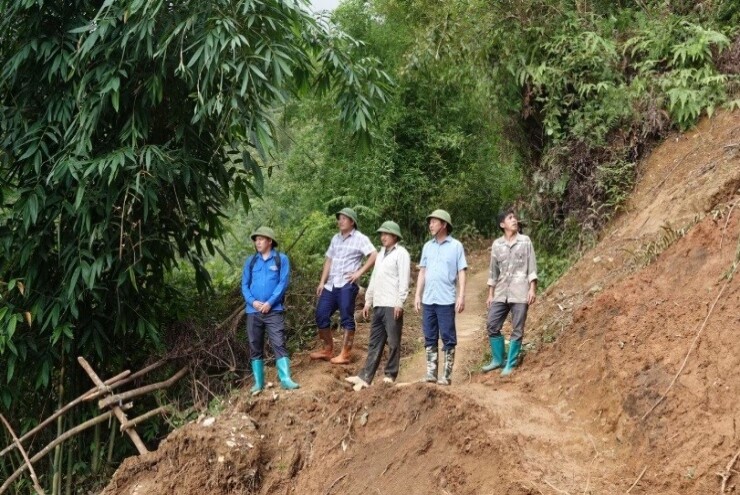 Tan hoang cảnh nhà sập, mất trắng tài sản sau sạt lở ở Lào Cai - 11