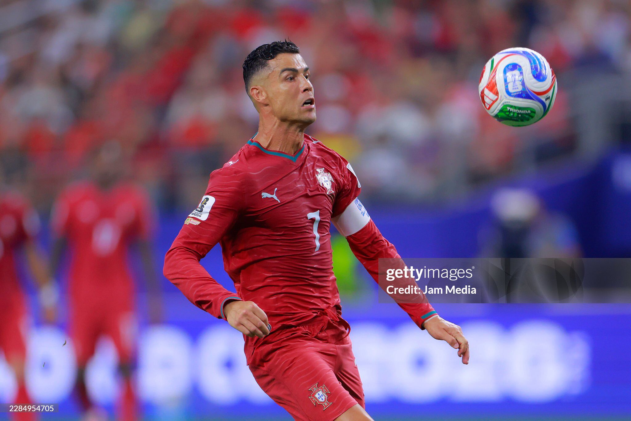 Ronaldo trở thành gánh nặng cho Bồ Đào Nha
