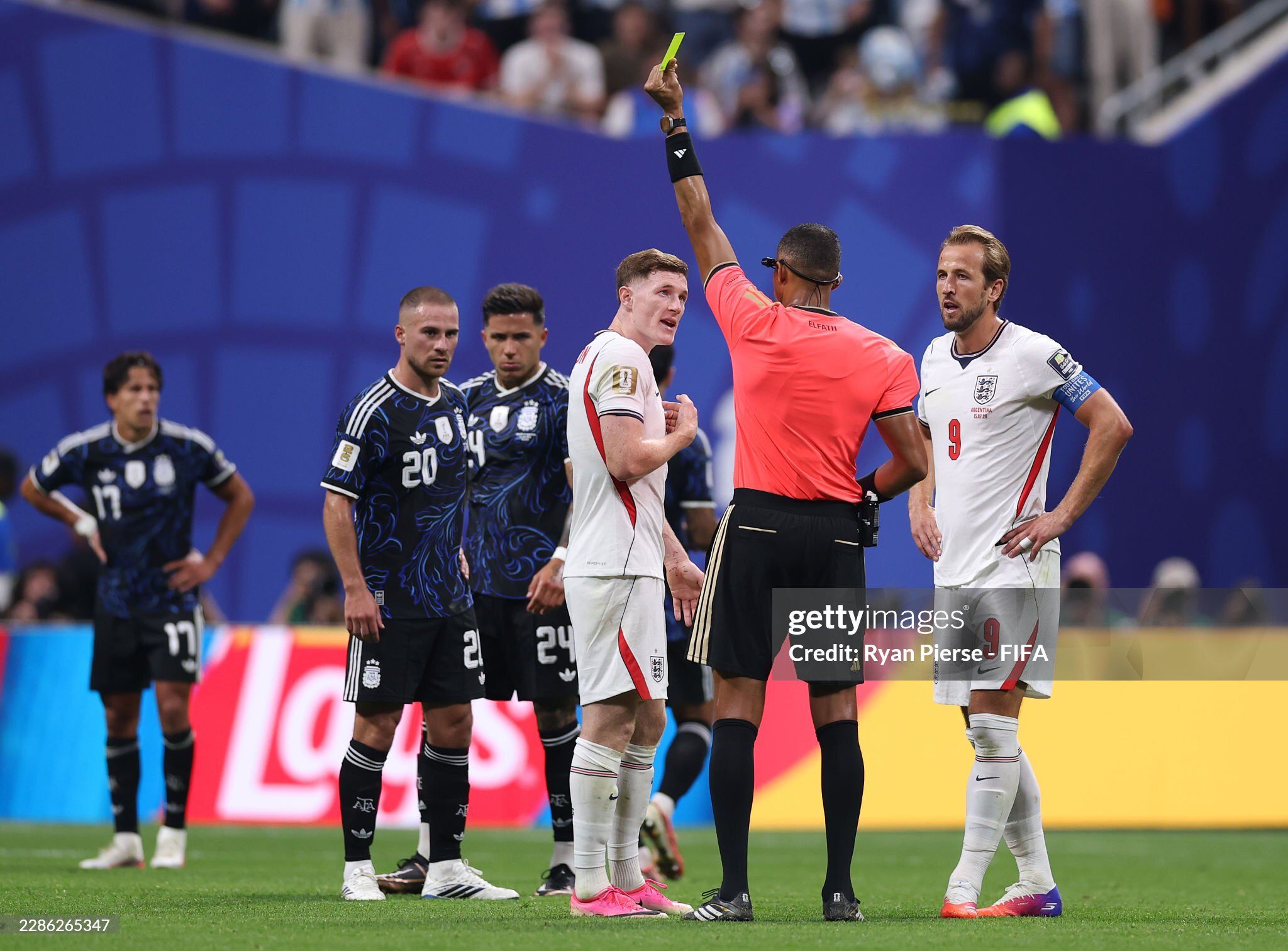 Thư hùng Anh - Argentina biến thành sàn võ, Bellingham - Messi đối đầu nảy lửa - 7
