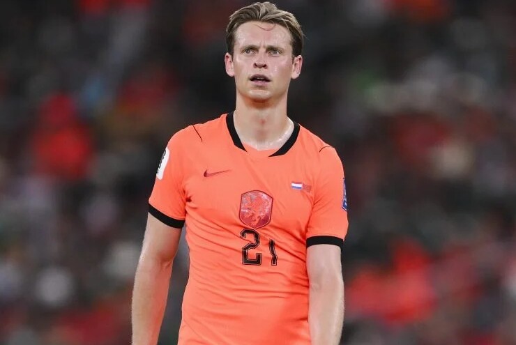 De Jong ngồi ngoài đến hết năm 2026 vì rách dây chằng chéo