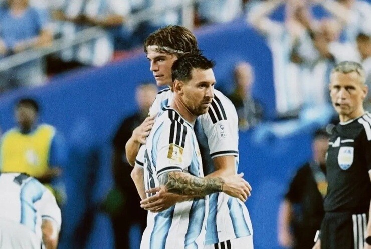 Nico Paz được xem là ứng viên sáng giá nhất để lấp đầy khoảng trống mà Messi sẽ để lại