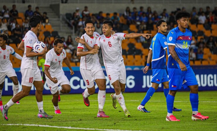 Video bóng đá Philippines - Myanmar: Thảm bại khó tin (AFF Cup) - 1