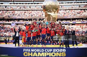 Yamal 19 tuổi làm điều hiếm có: 2 năm vô địch EURO, World Cup với 2 bạn gái khác nhau