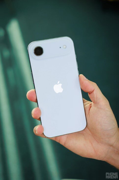 iPhone Air.