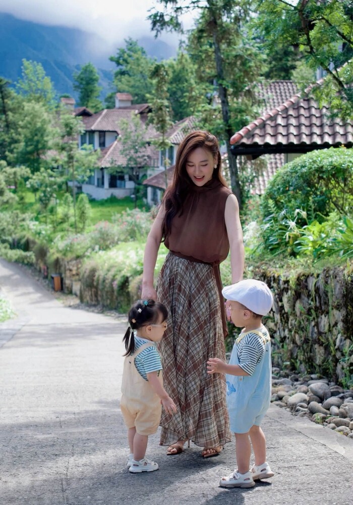 Phương Oanh cố gắng mạnh mẽ để chăm lo tốt 2 con.&nbsp;