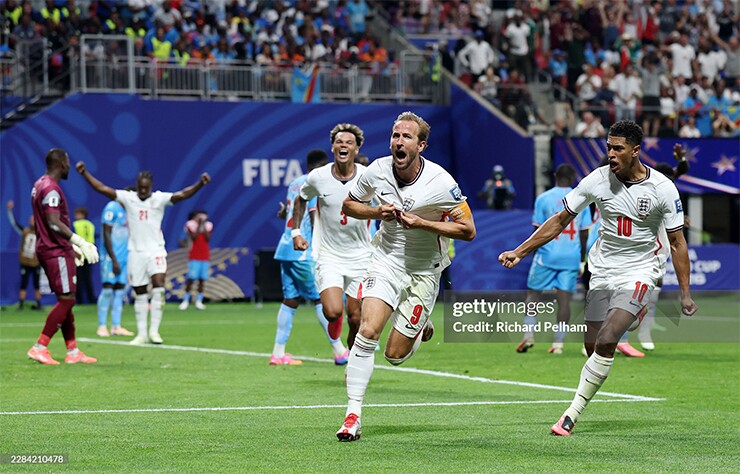 Harry Kane&nbsp;tỏa sáng giúp "Tam sư" ngược dòng lịch sử